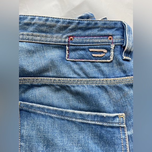 Diesel PREETO 32W Blue Jeans Flared Wide Leg Mens Faded Distressed Wash 00796 - Picture 7 of 14